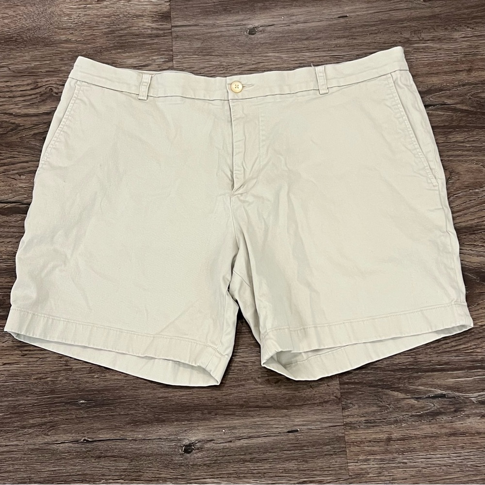 Southern Tide Men’s Classic Fit 40 Khaki Intercoastal Performance‎ Shorts